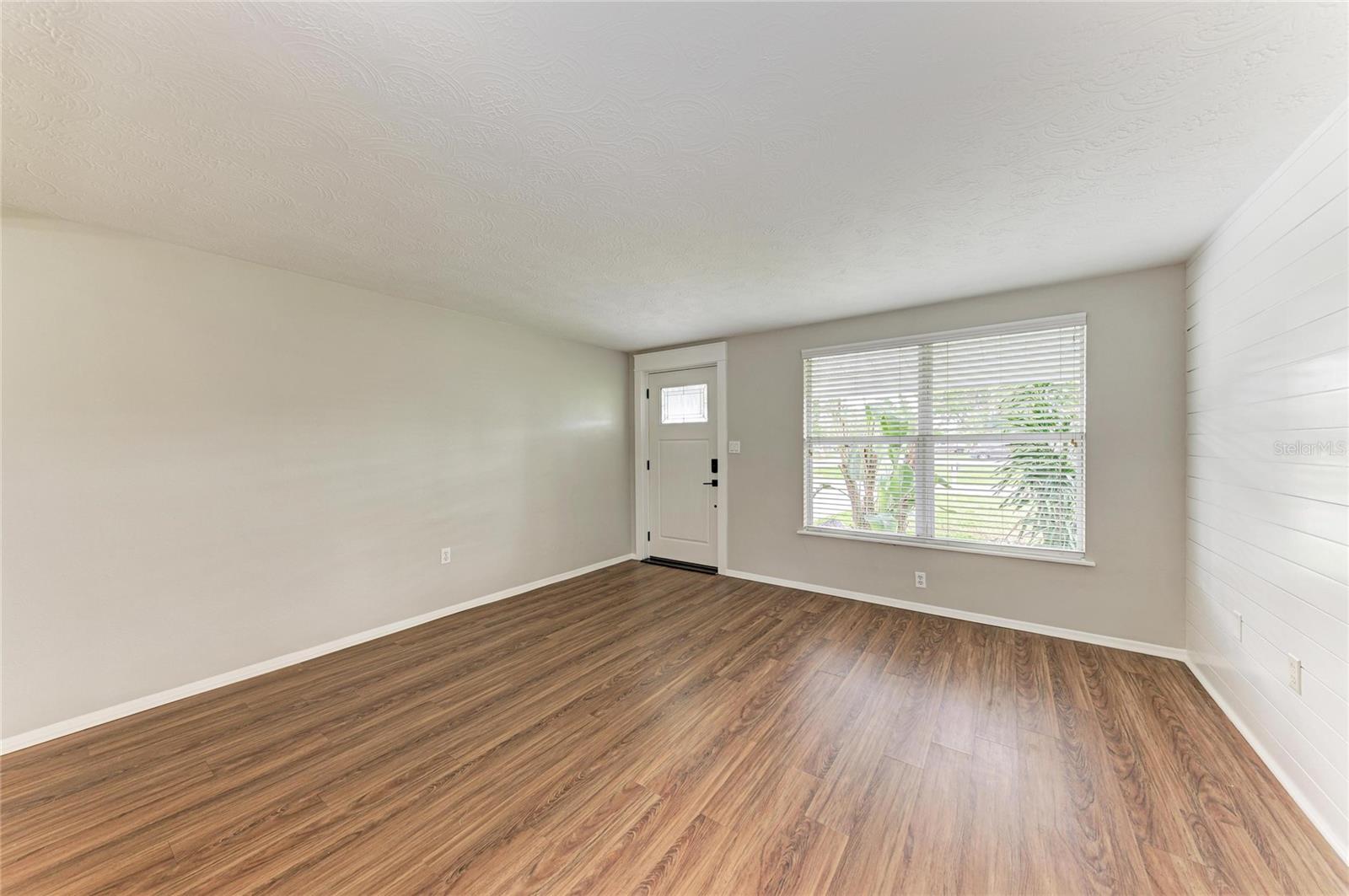 3138 Williamsburg St Property Photo 11