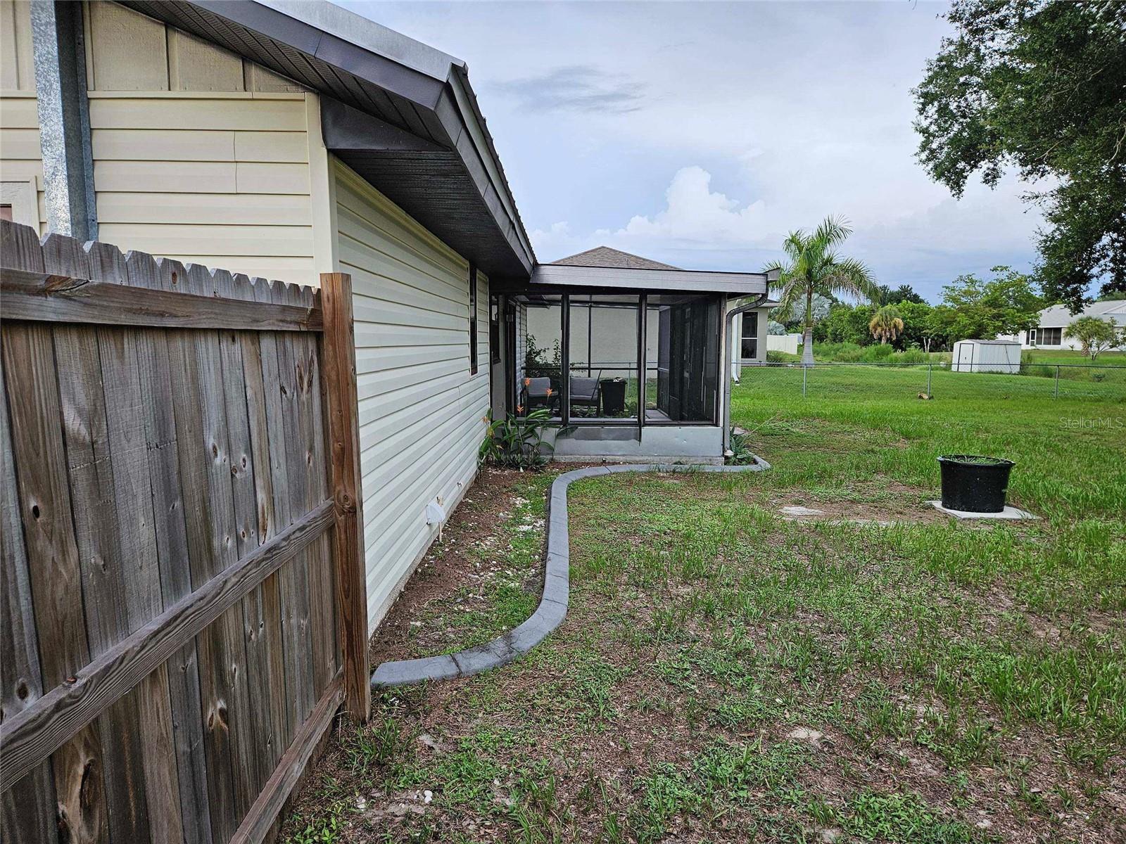6270 Spinnaker Blvd Property Photo 8