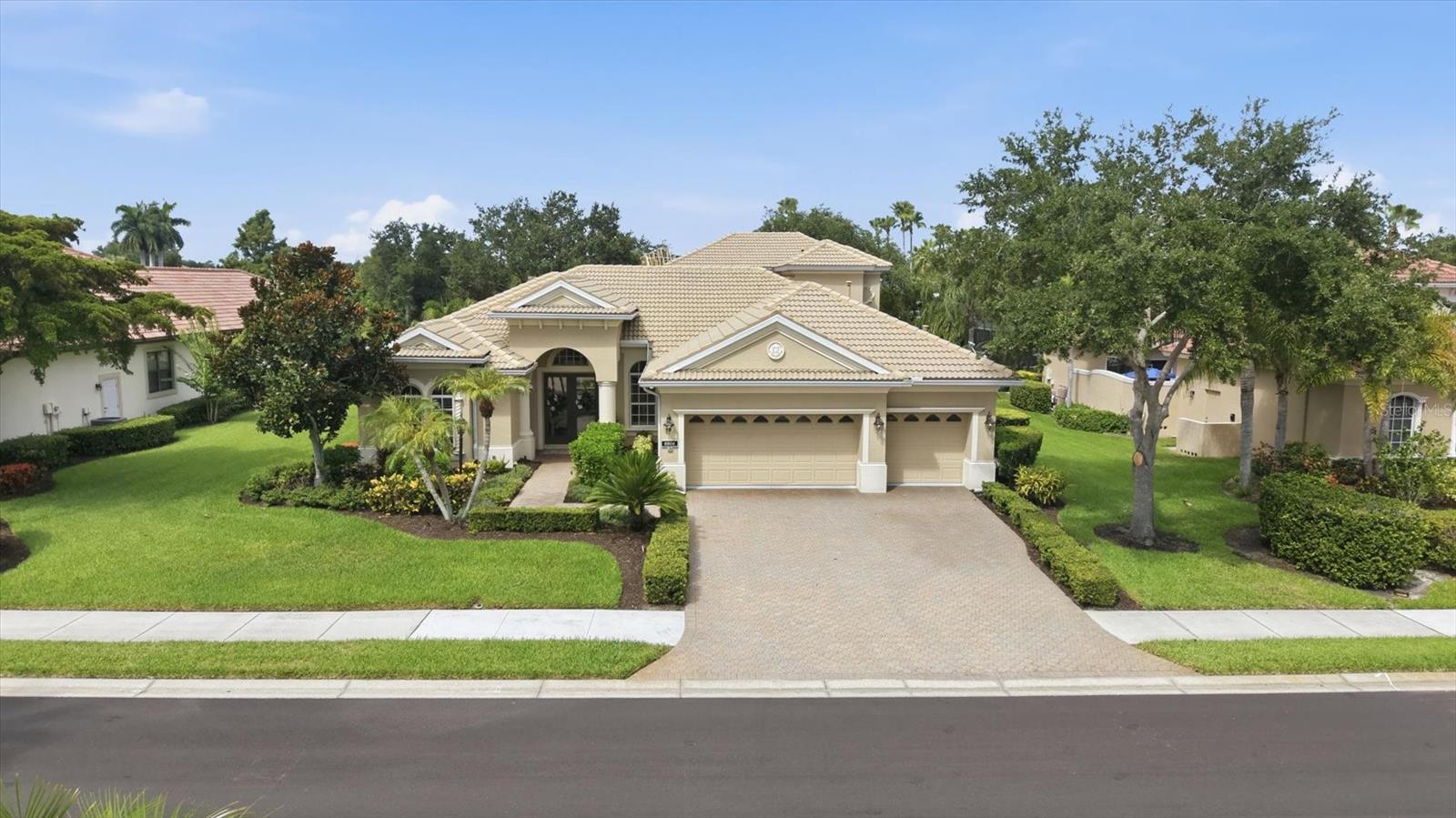6806 DOMINION LN Property Photo 1