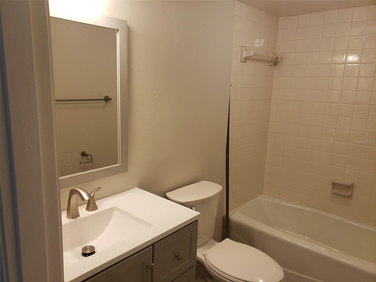 549 Lakeside Dr #549 Property Photo 18