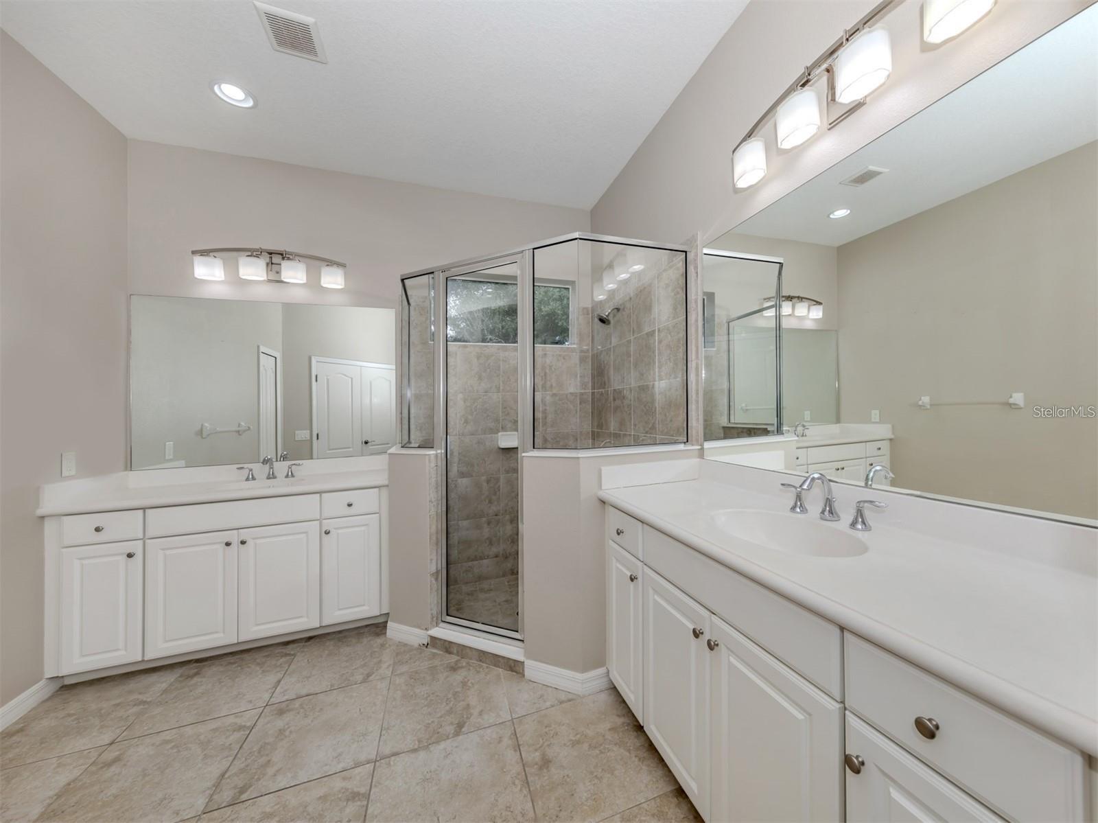 11406 Belvedere Ter Property Photo 14