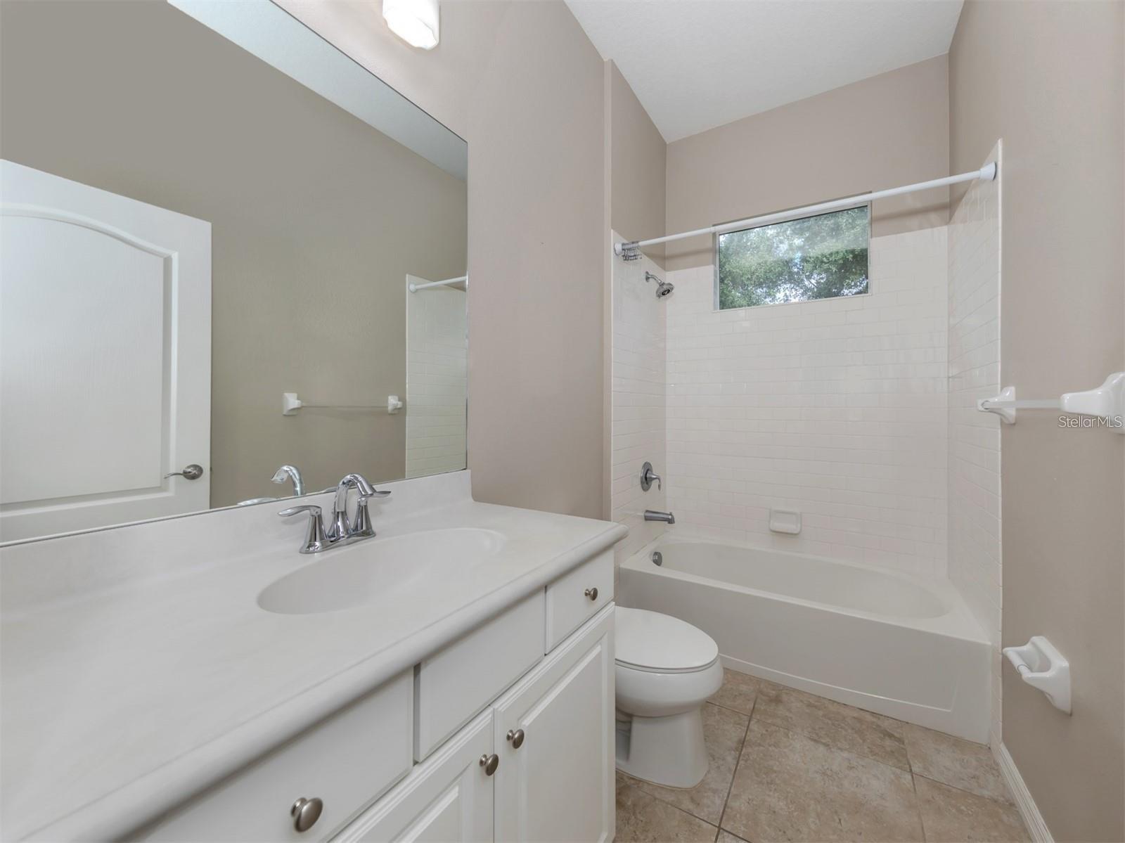 11406 Belvedere Ter Property Photo 16