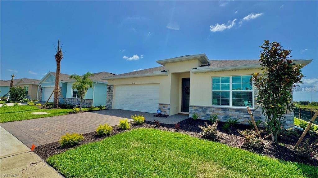 17710 Shade Tree Loop Property Photo 2