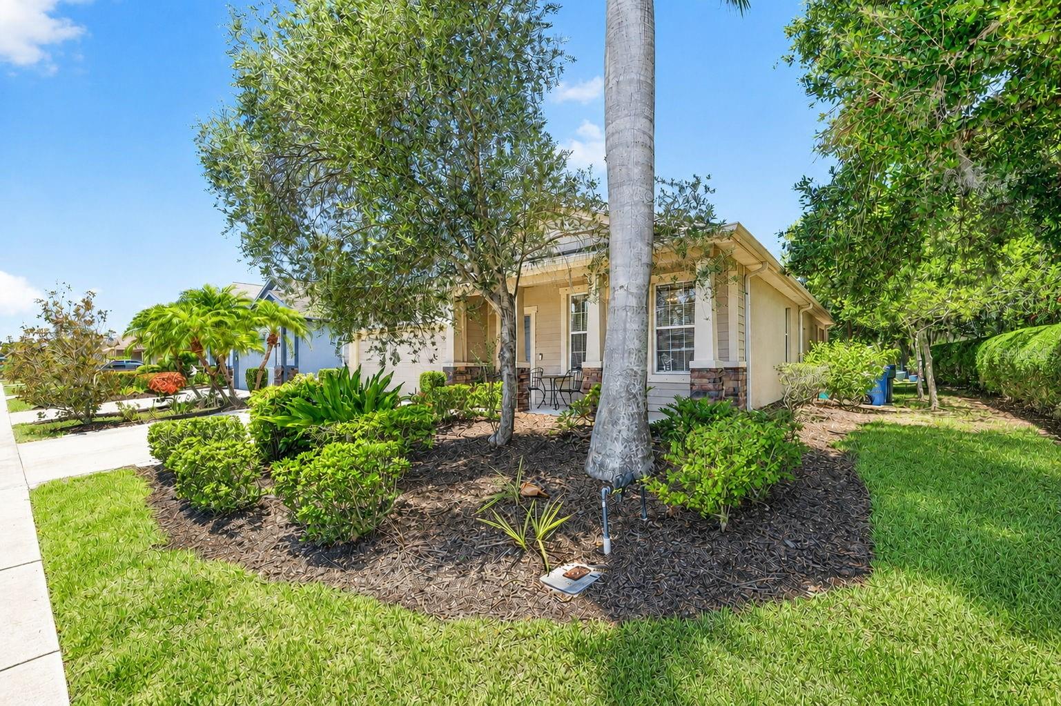 5512 Mang Pl Property Photo 3