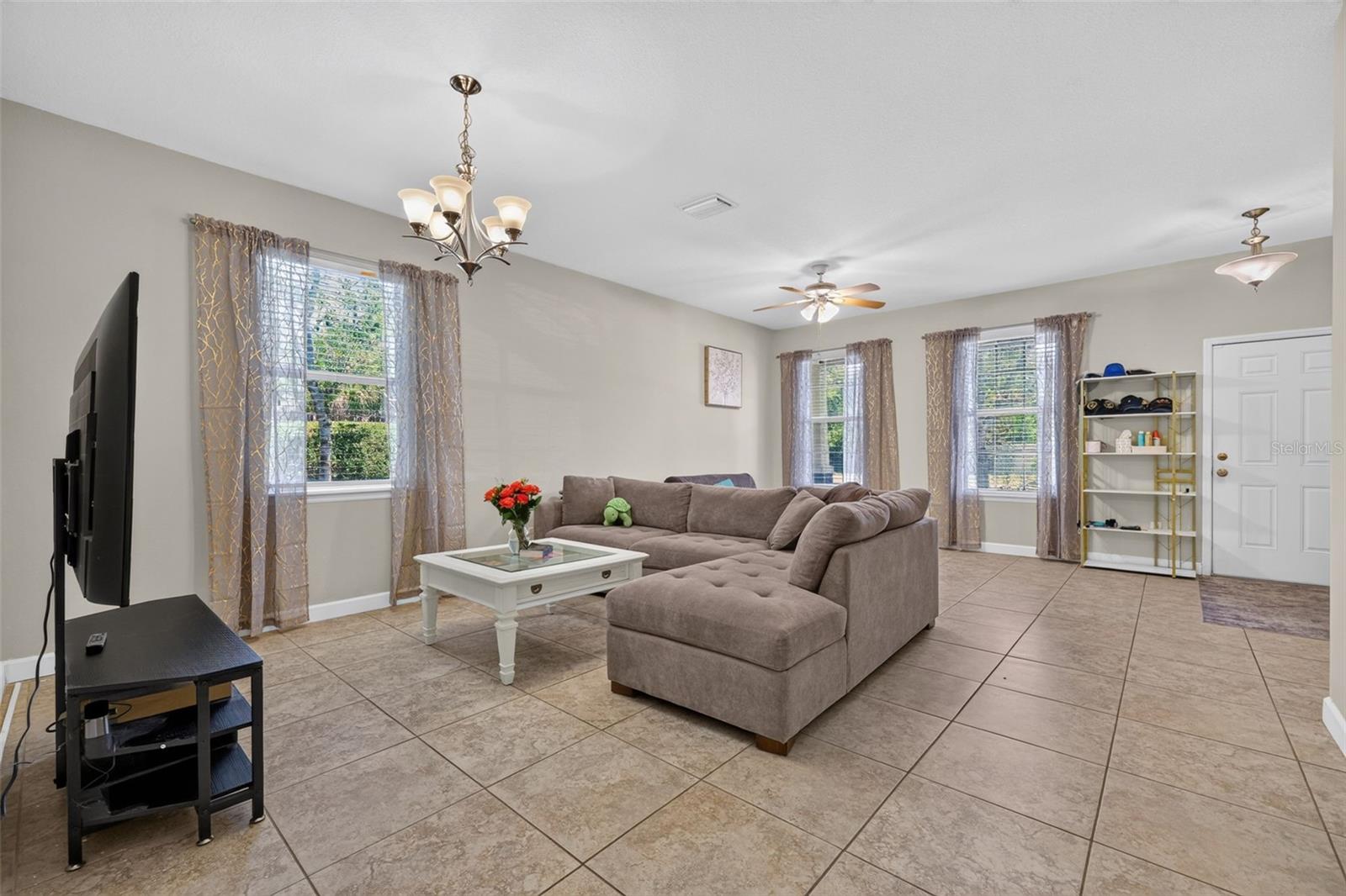 5512 Mang Pl Property Photo 17