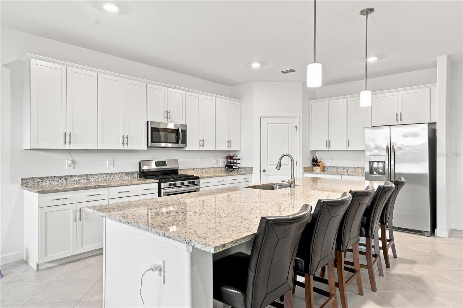 15335 Serene Shores Loop Property Photo 4