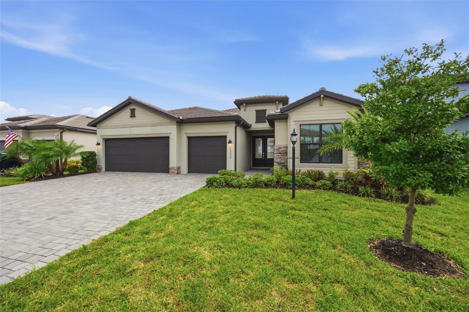 15335 Serene Shores Loop Property Photo 11