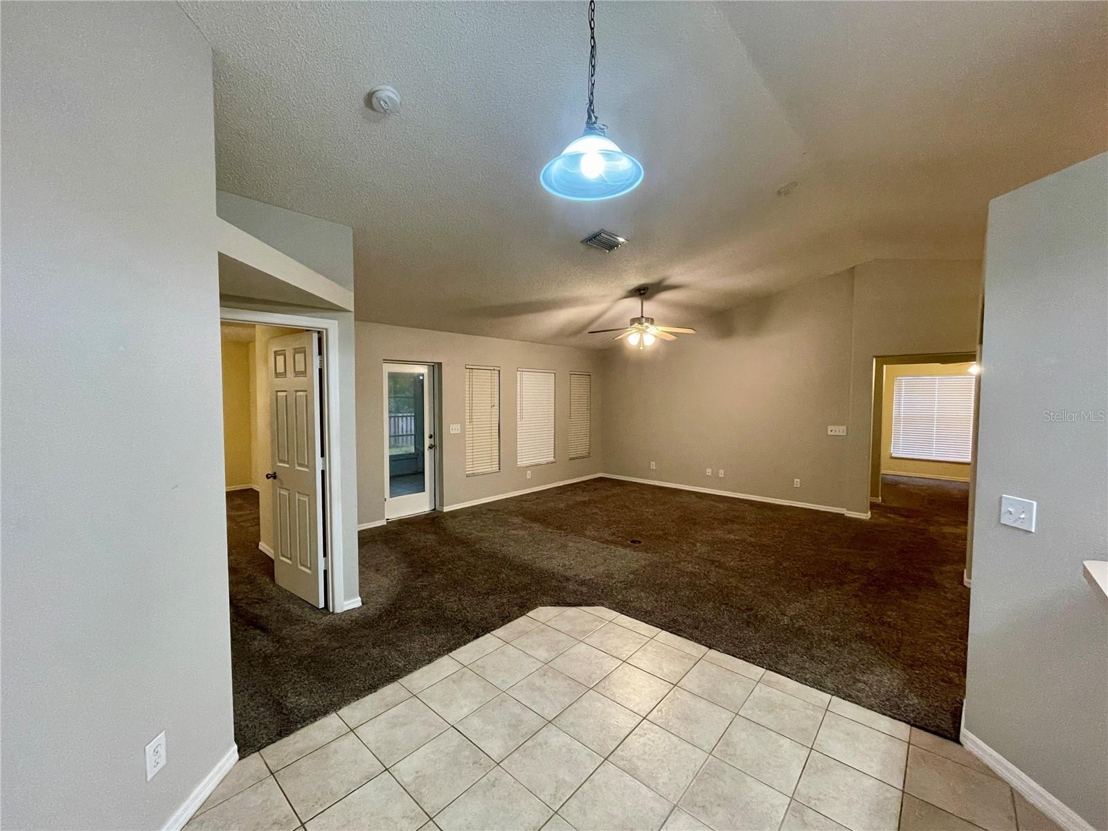 12119 Warwick Cir Property Photo 2