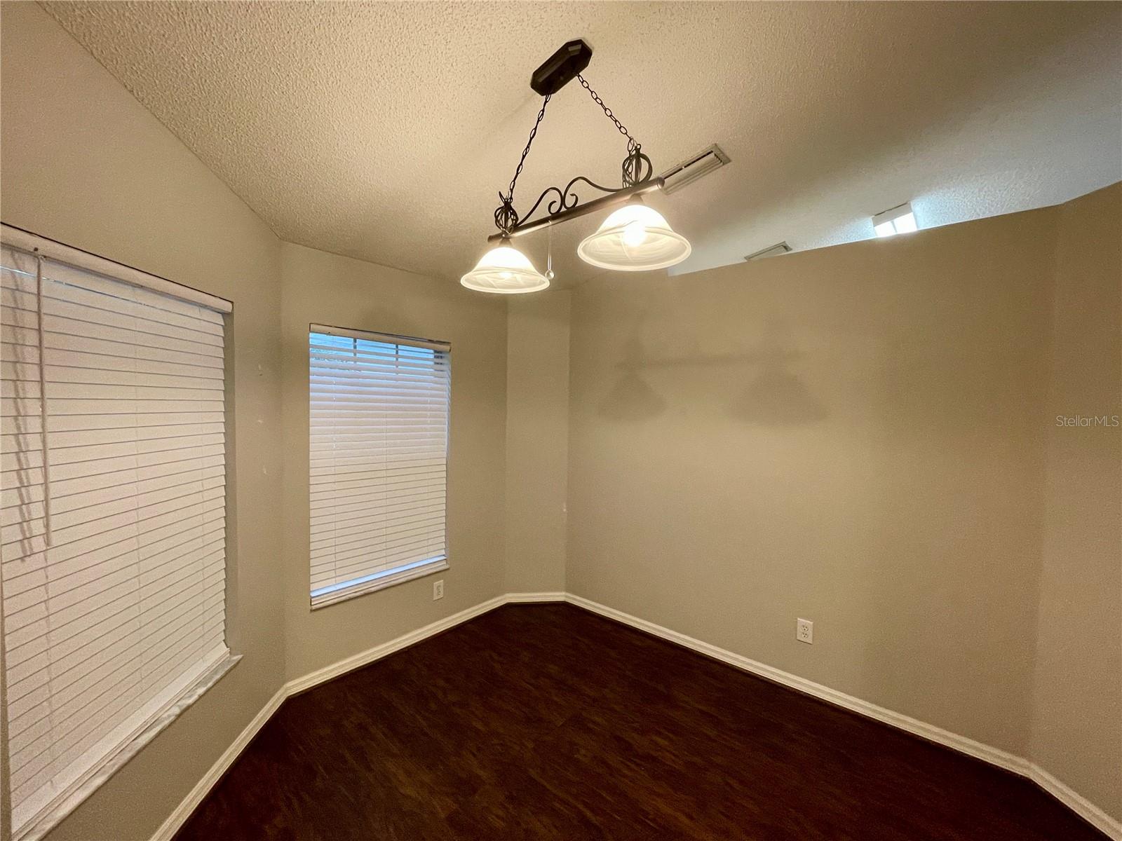 12119 Warwick Cir Property Photo 8