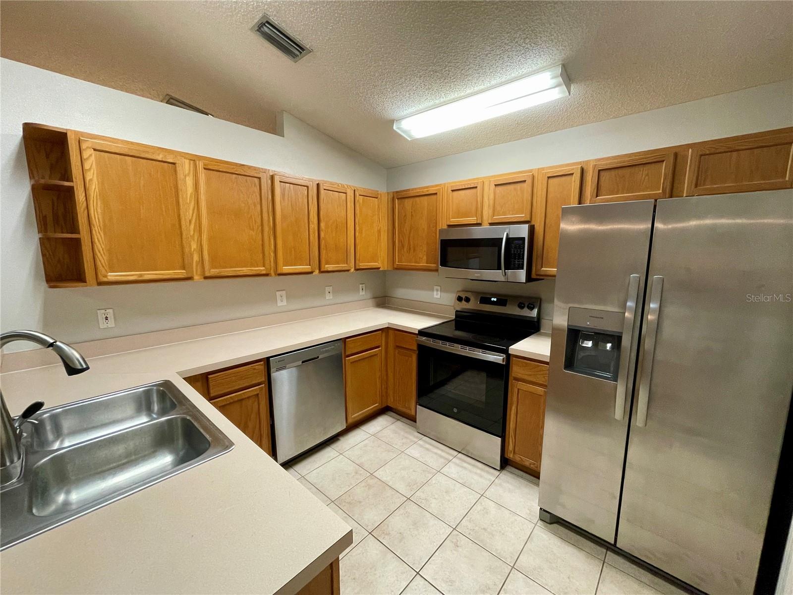 12119 Warwick Cir Property Photo 10