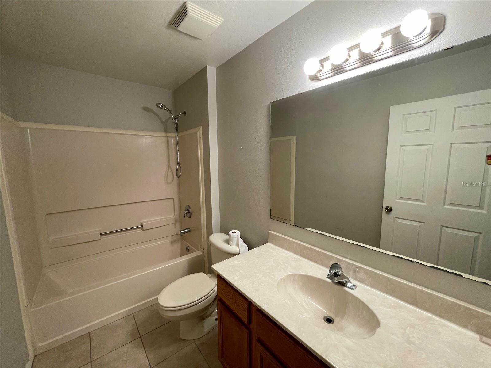 12119 Warwick Cir Property Photo 21