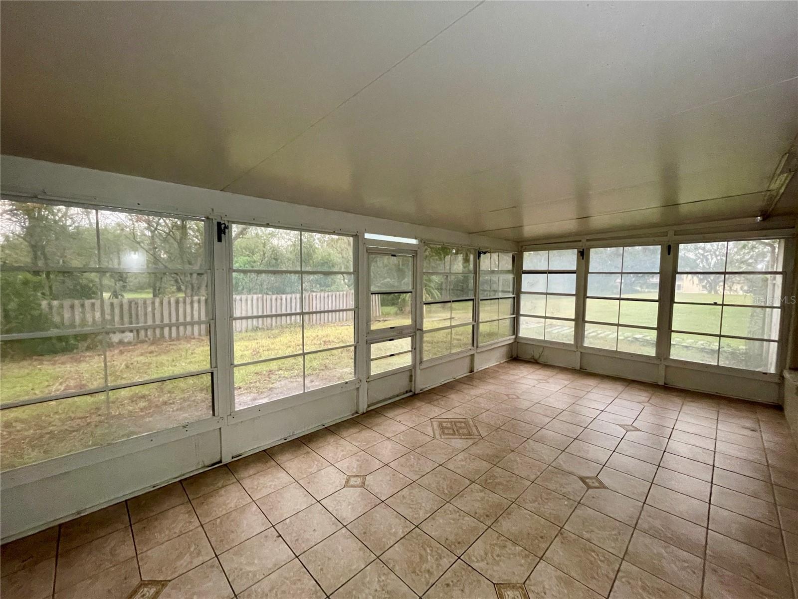12119 Warwick Cir Property Photo 22