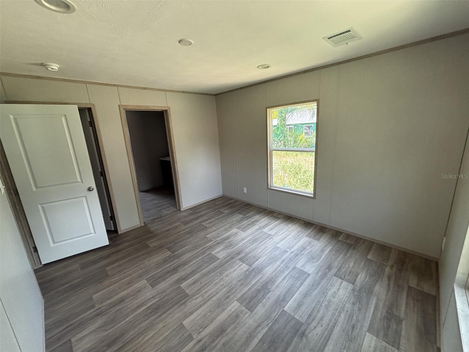 175 Smith St Property Photo 7