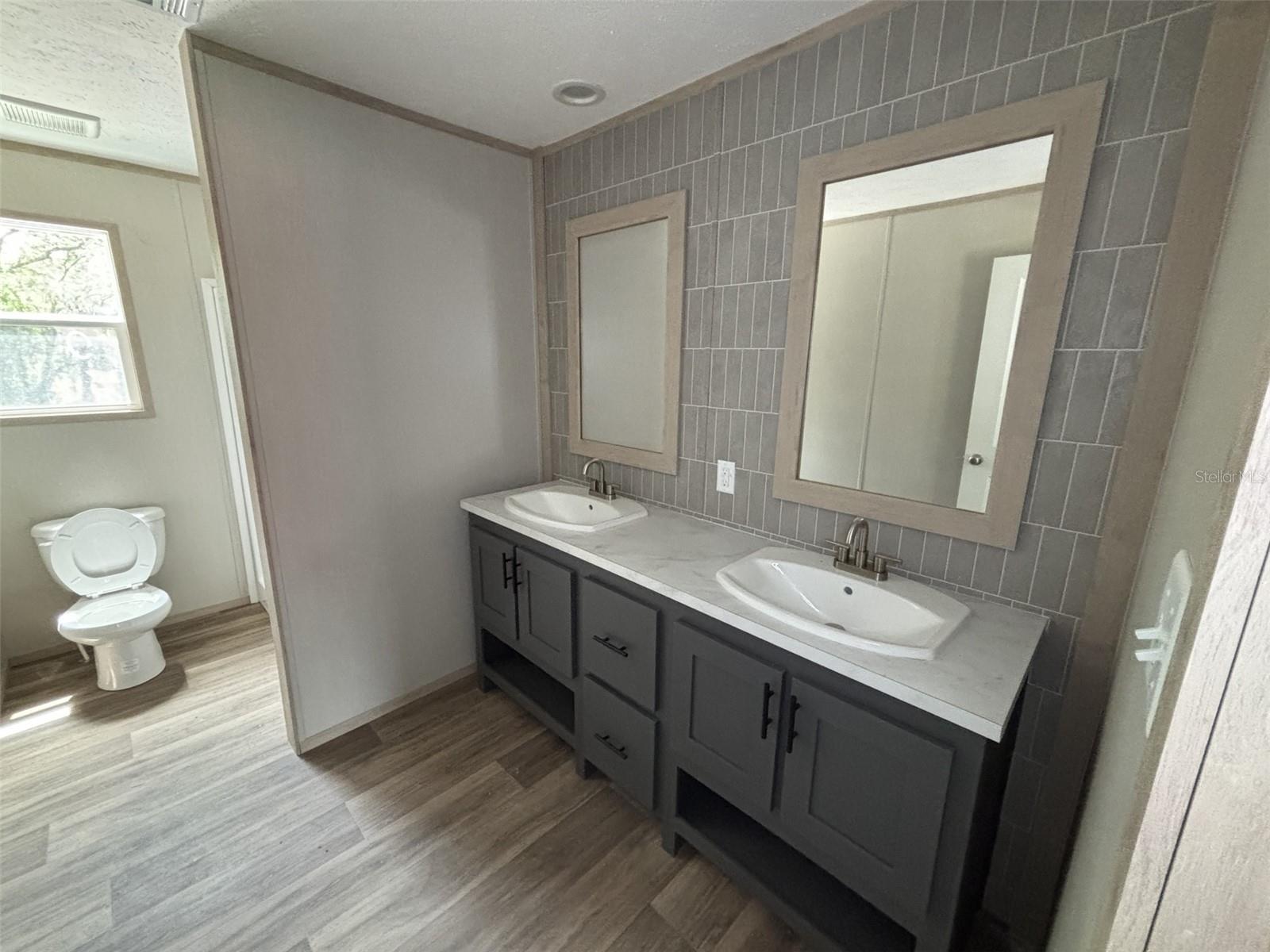 175 Smith St Property Photo 8