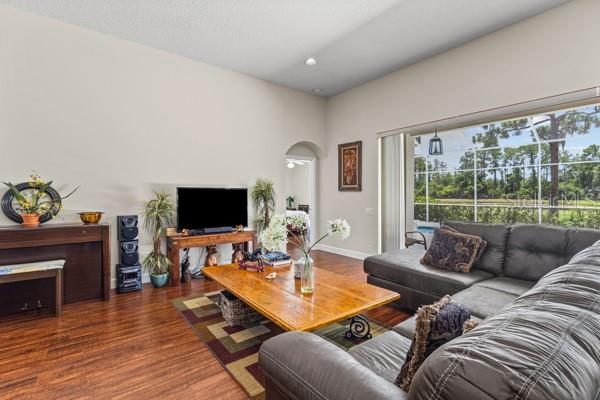 8710 54th Ave E Property Photo 9