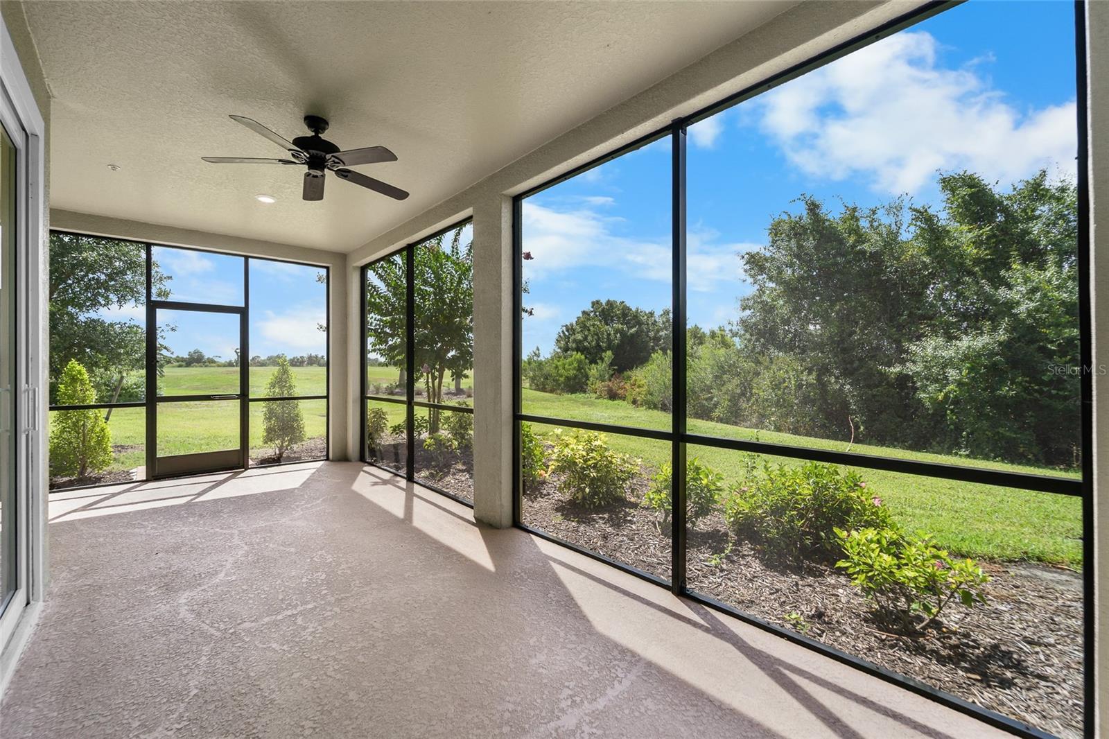 7342 Divot Loop Property Photo 5