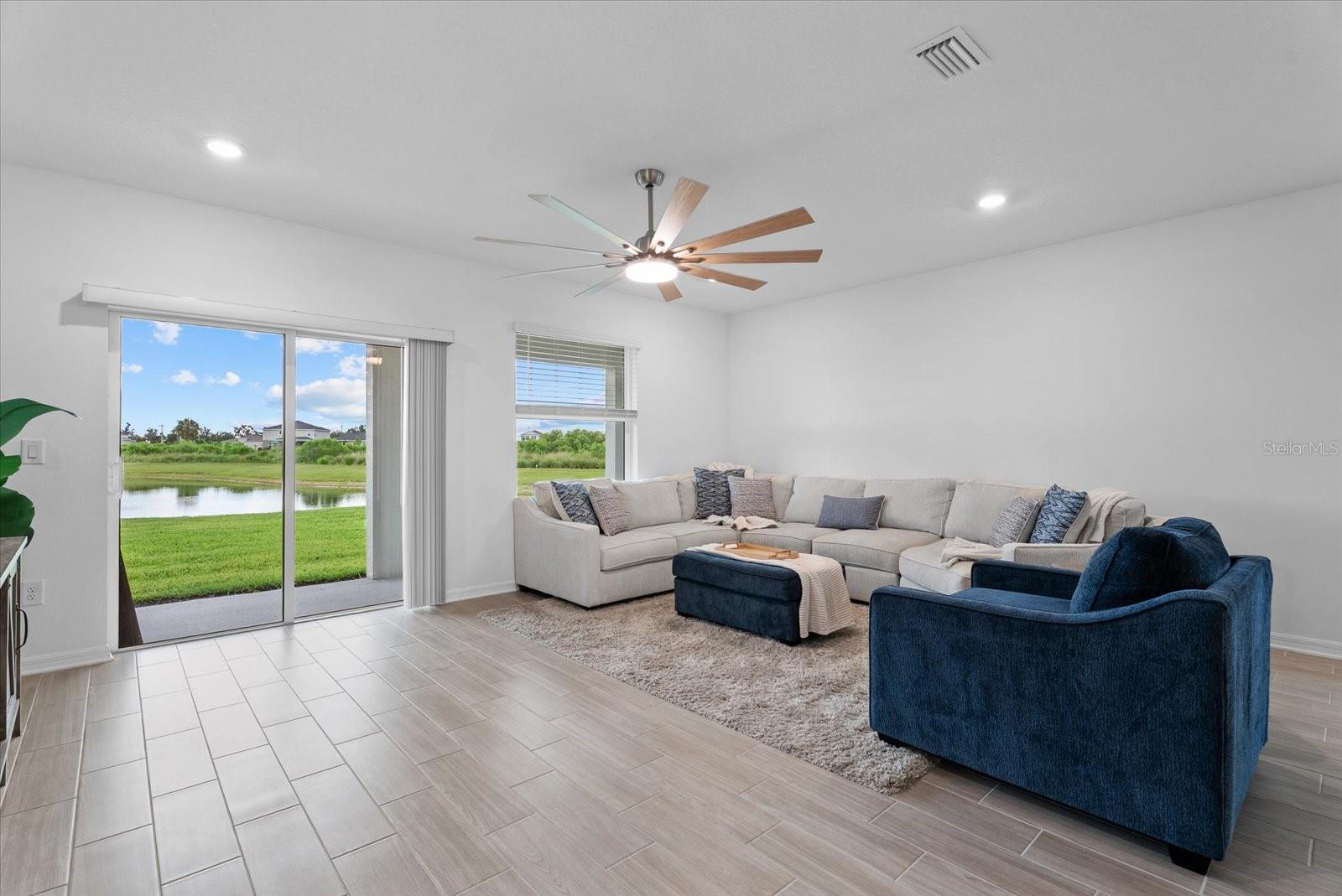 10032 Last Light Gln Property Photo 14
