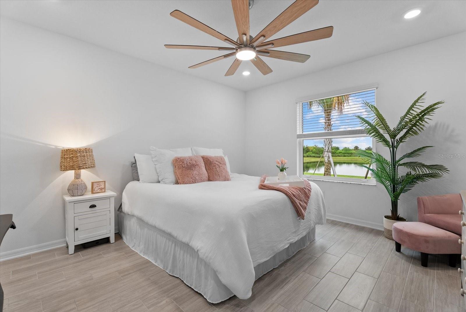 10032 Last Light Gln Property Photo 16