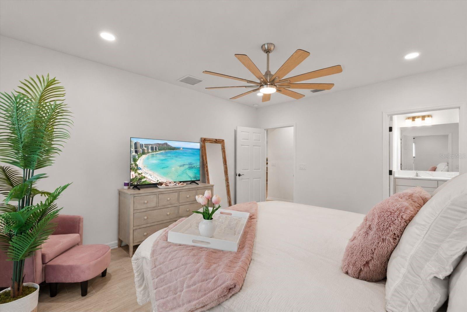 10032 Last Light Gln Property Photo 18