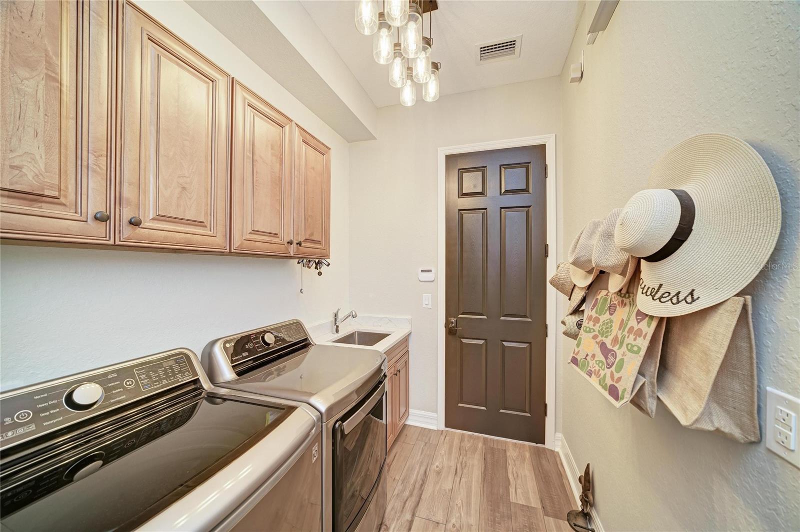 5664 Cloverleaf Run Property Photo 49