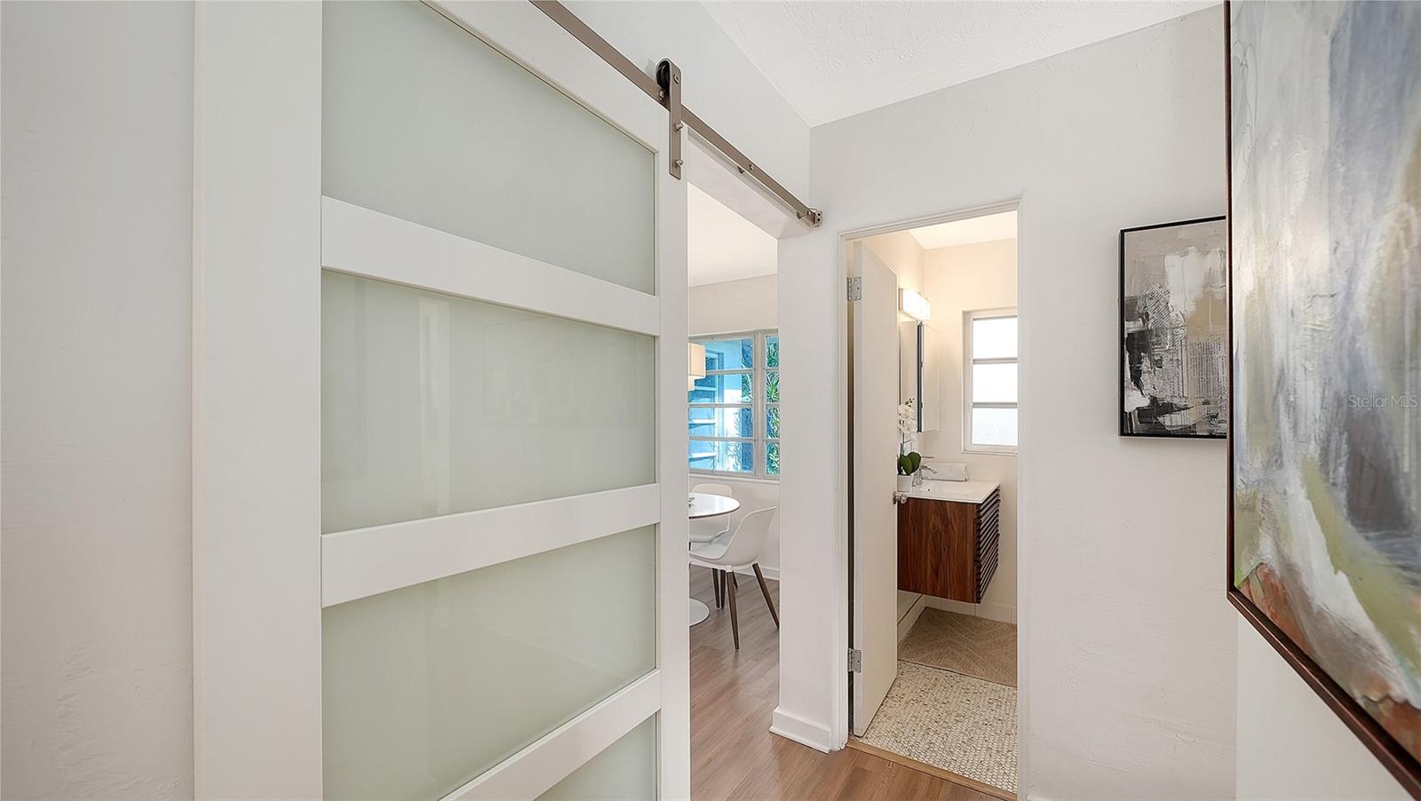 2719 Temple St Property Photo 18