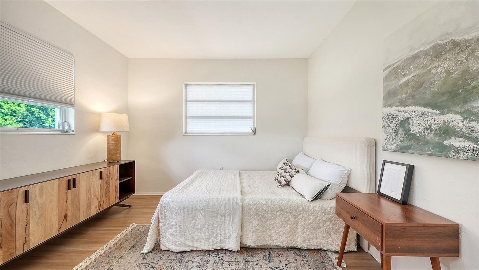 2719 Temple St Property Photo 30