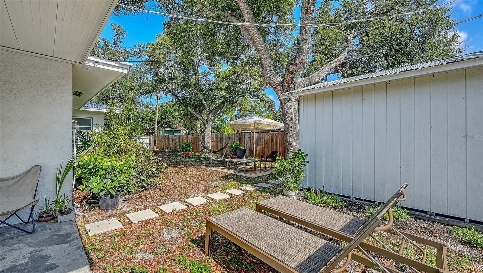 2719 Temple St Property Photo 33