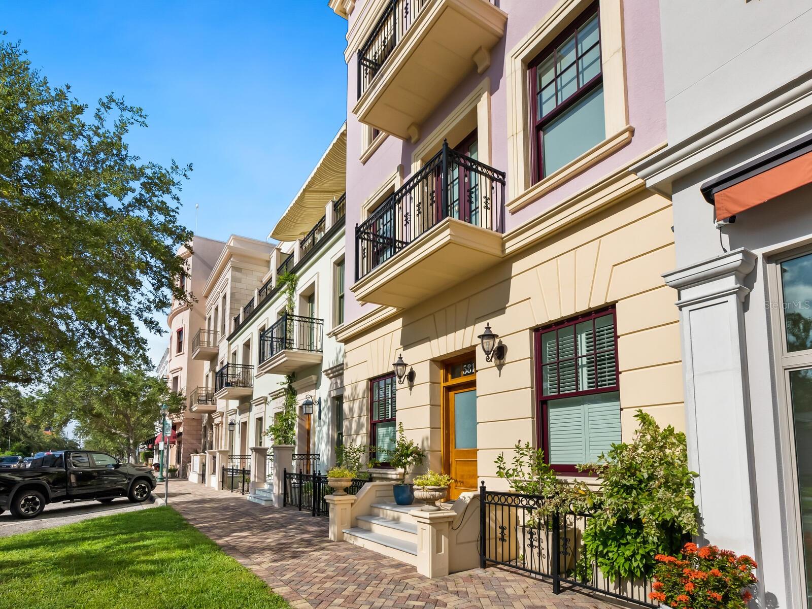 555 N ORANGE AVE #306