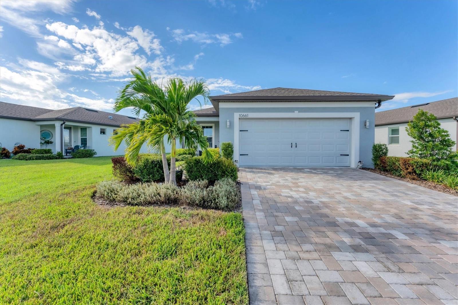 10661 Spring Tide Way Property Photo 2