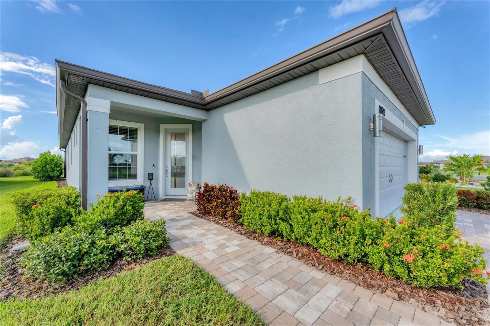 10661 Spring Tide Way Property Photo 3