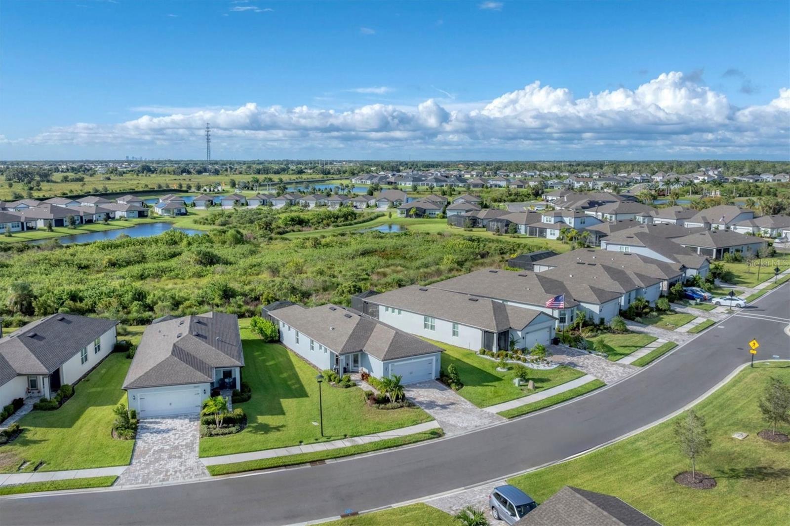 10661 Spring Tide Way Property Photo 4