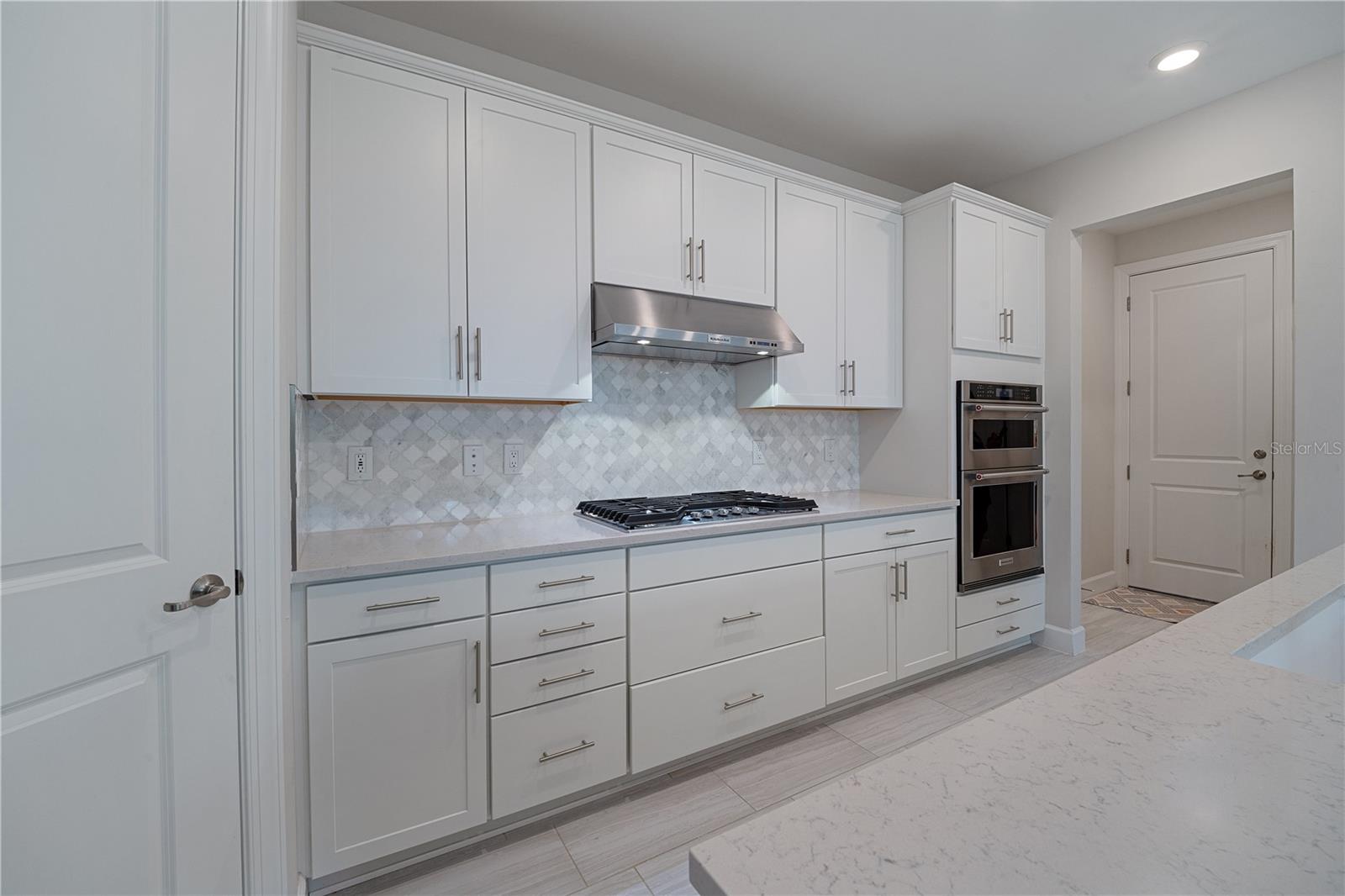 17057 Pine Lily Ln Property Photo 34