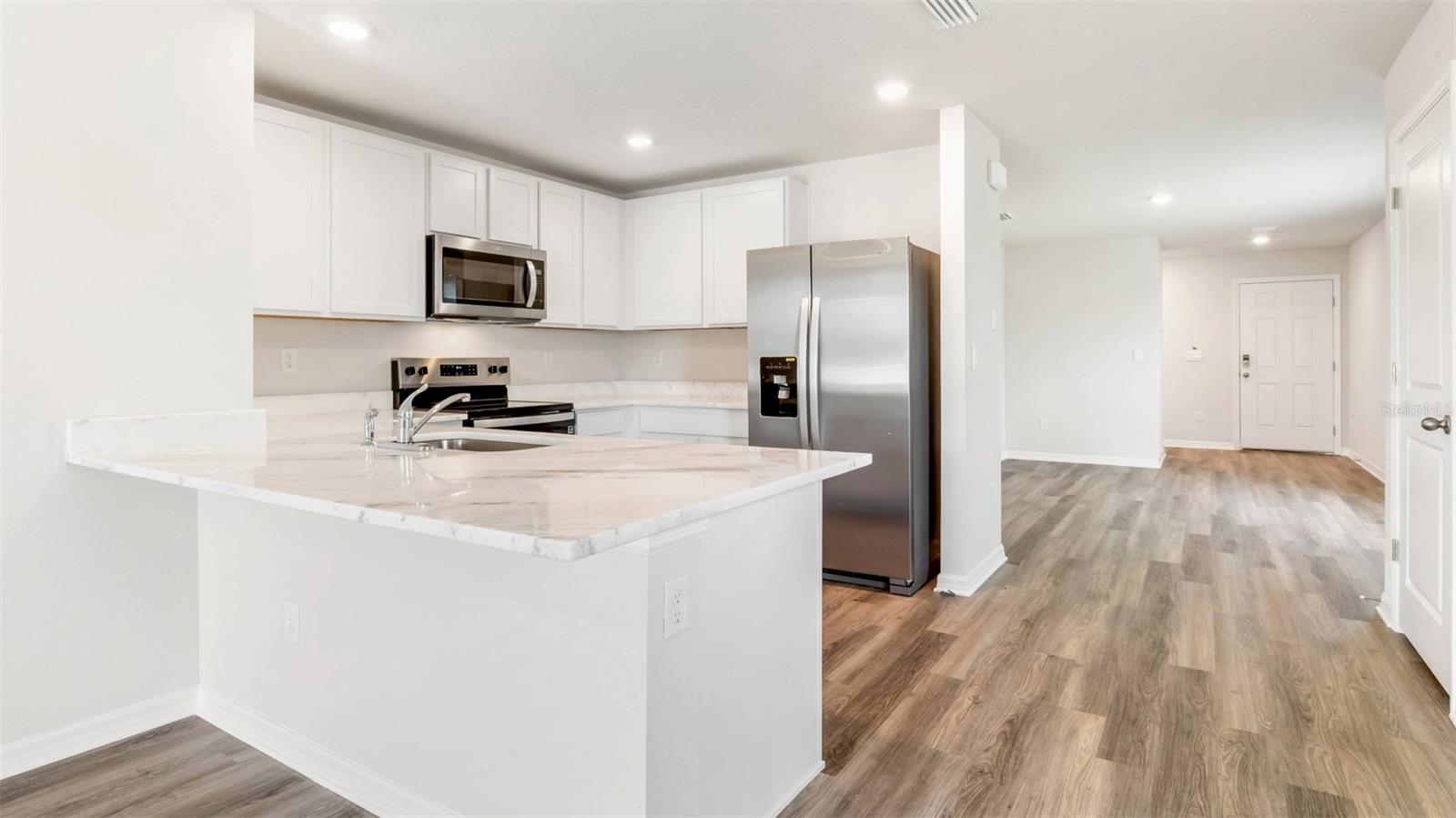 8829 Clear View St Property Photo 2