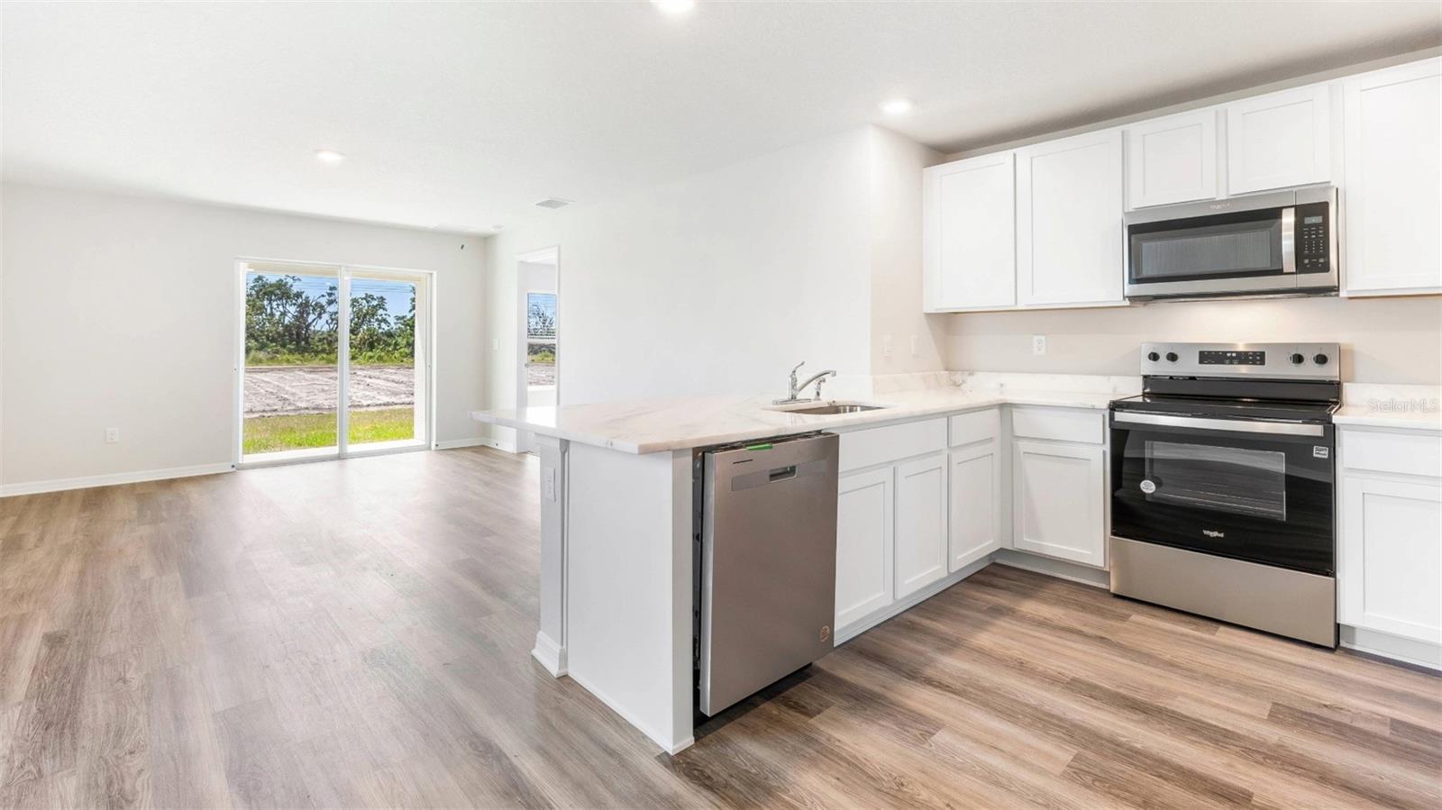 8829 Clear View St Property Photo 3