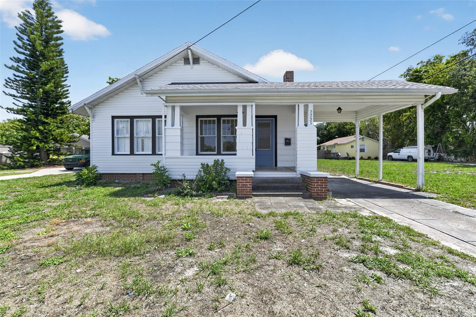 2233 11TH AVE W