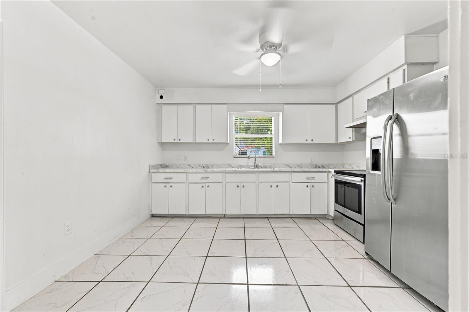 2425 9th Ave E Property Photo 11