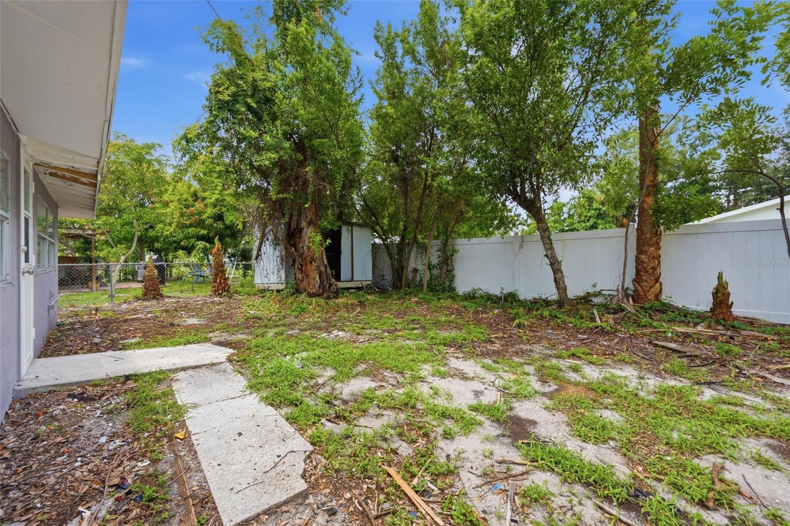 2425 9th Ave E Property Photo 17