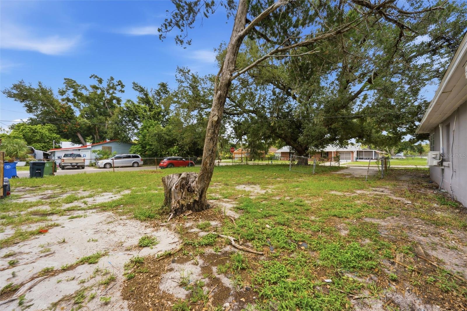 2425 9th Ave E Property Photo 18