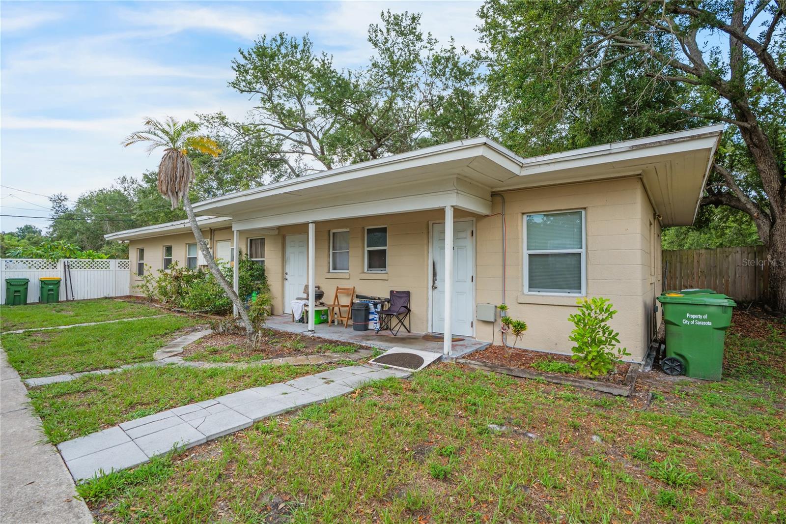 3917 ROYAL PALM AVE