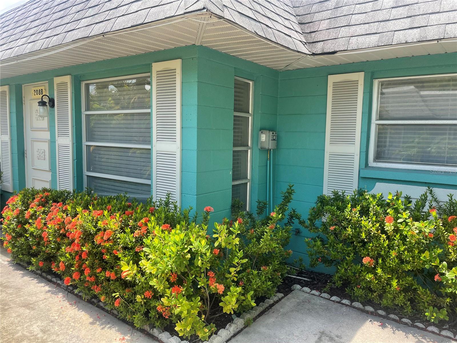 208 MAGNOLIA AVE #B Property Photo 1