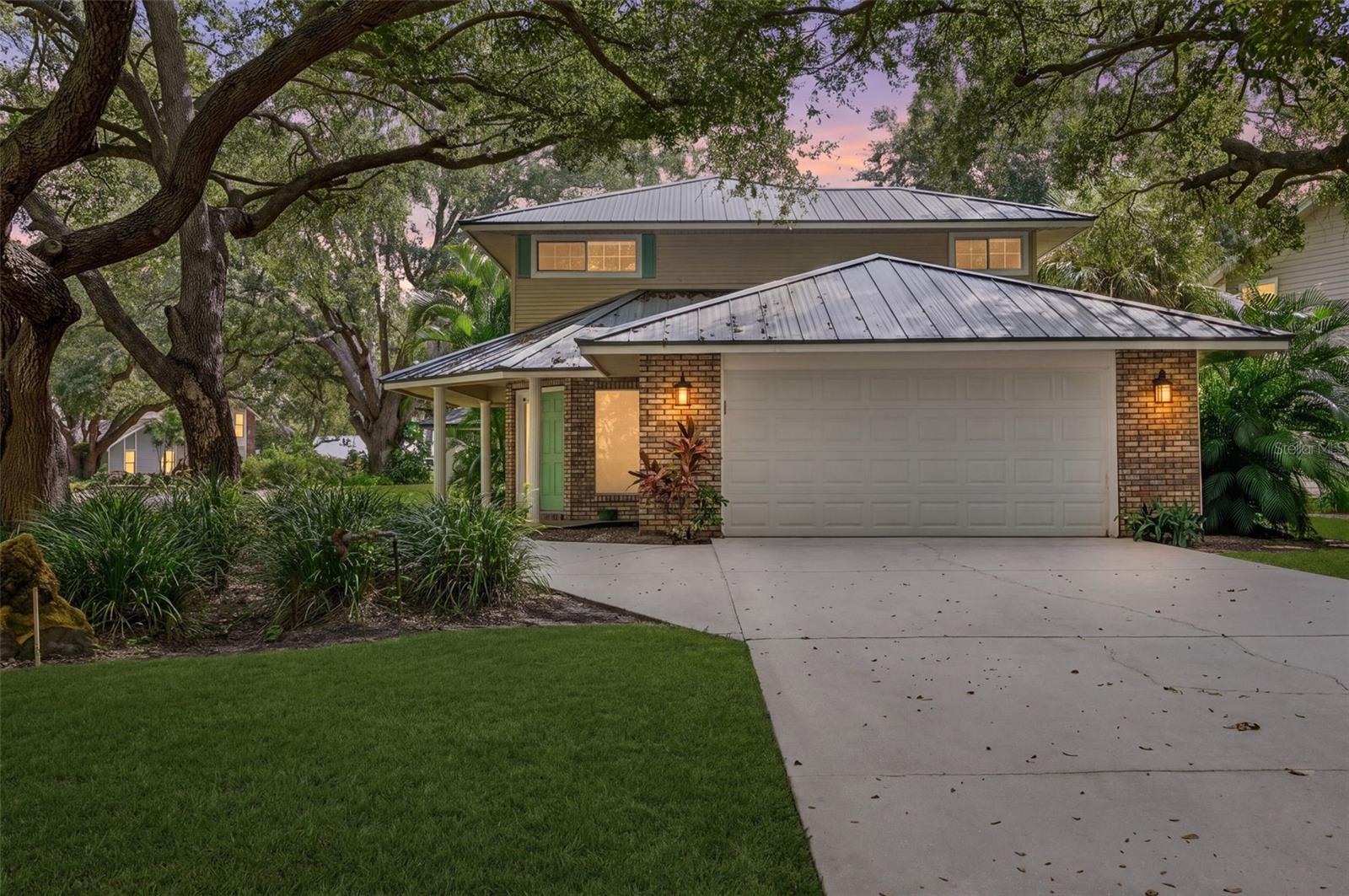 6812 Arbor Oaks Dr Property Photo 1