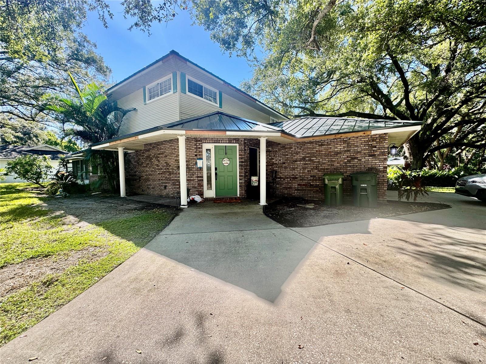 6812 Arbor Oaks Dr Property Photo 2
