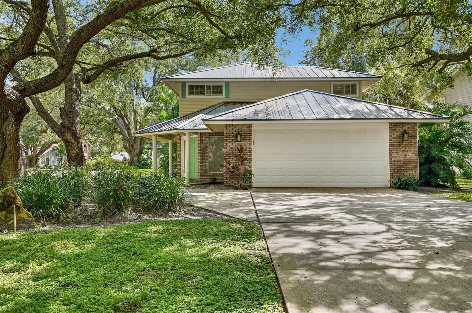 6812 Arbor Oaks Dr Property Photo 2