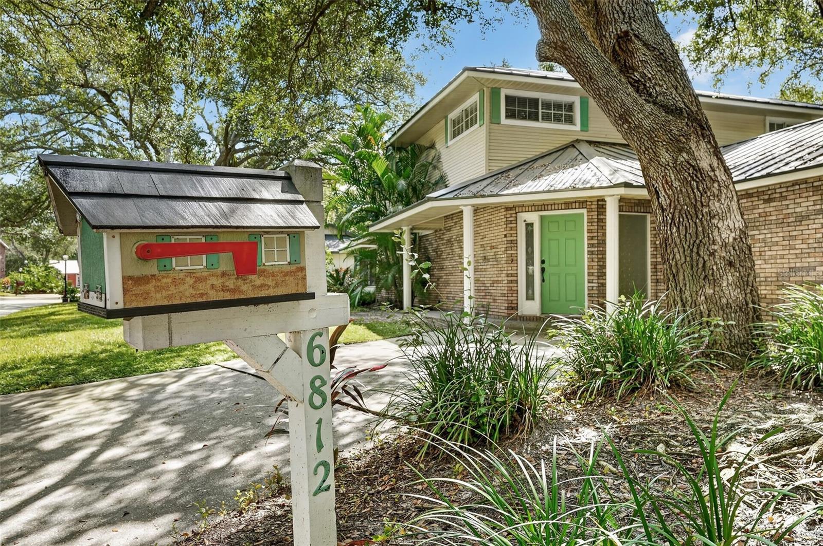6812 Arbor Oaks Dr Property Photo 5