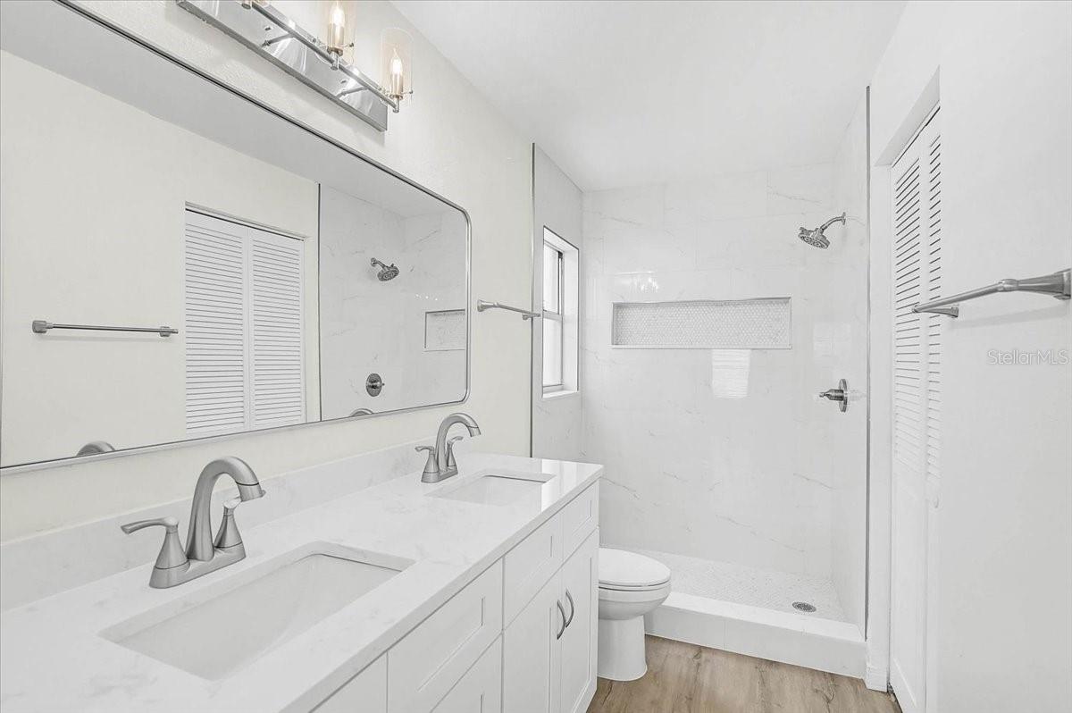 13616 Laraway Dr Property Photo 6