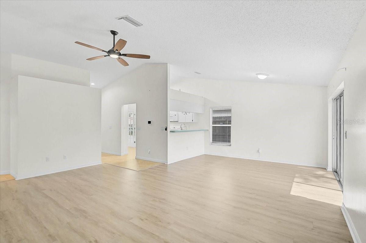 13616 Laraway Dr Property Photo 10