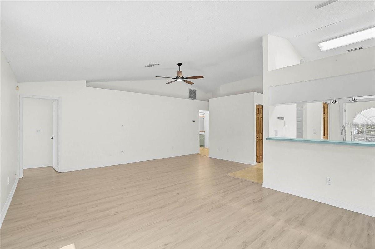 13616 Laraway Dr Property Photo 12