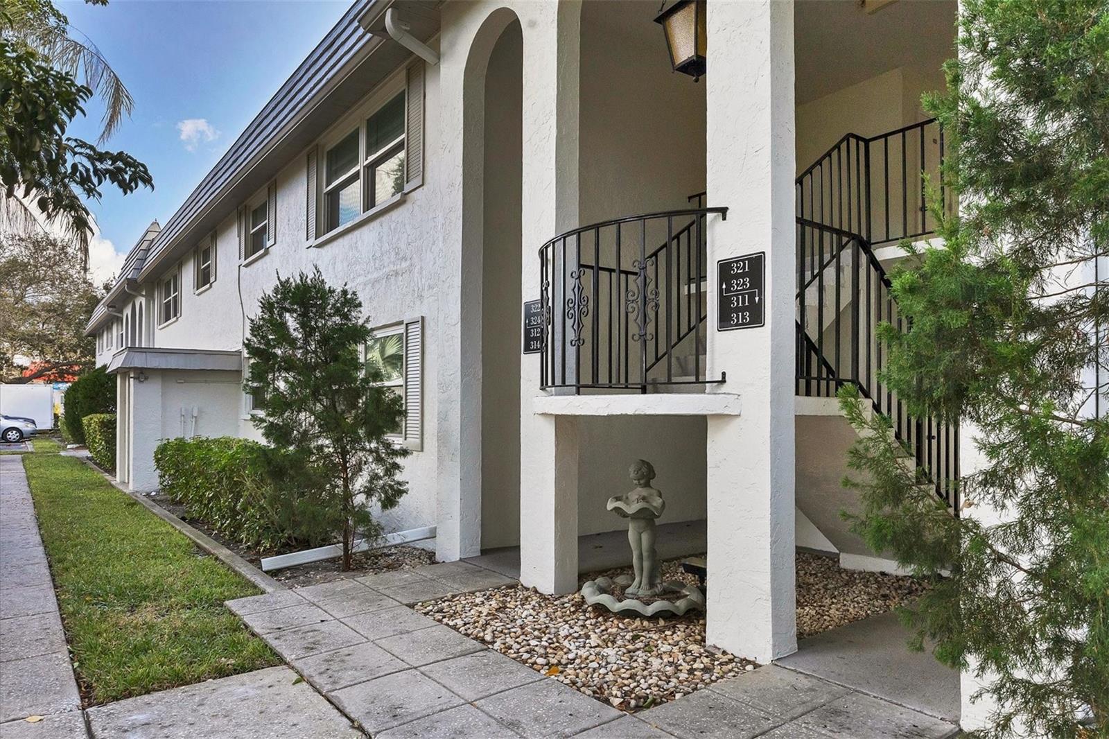 5800 Hollywood Blvd #312 Property Photo 2