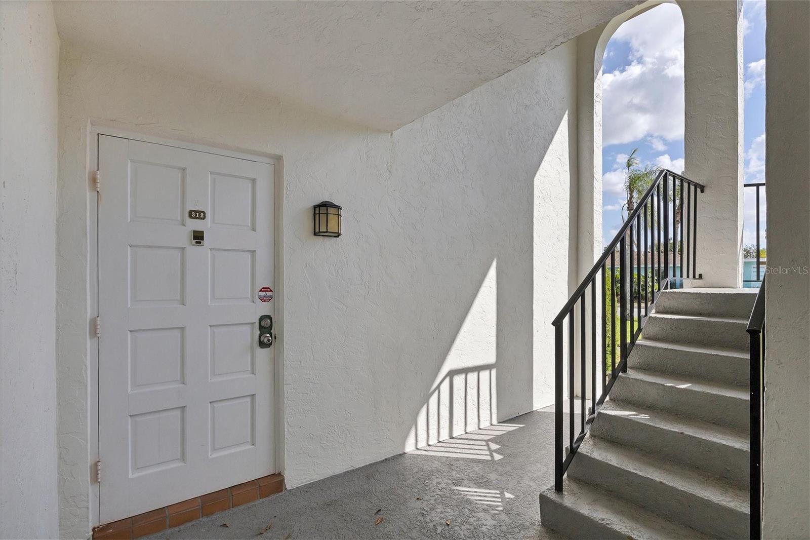 5800 Hollywood Blvd #312 Property Photo 3