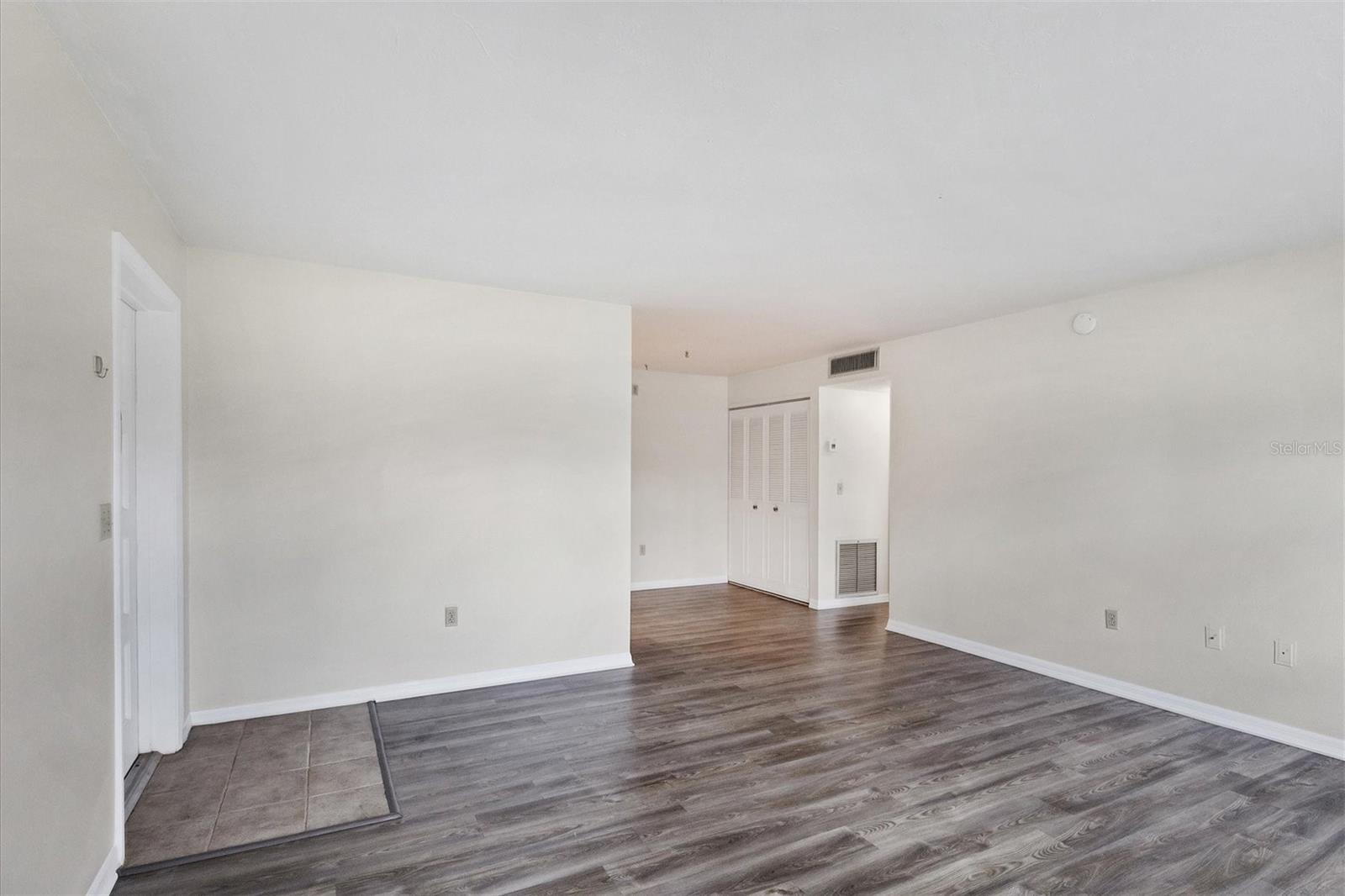 5800 Hollywood Blvd #312 Property Photo 7